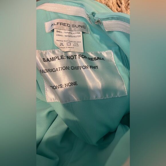 ALFRED SUNG Mint Green Strapless Pleated Chiffon Dress. Size 6